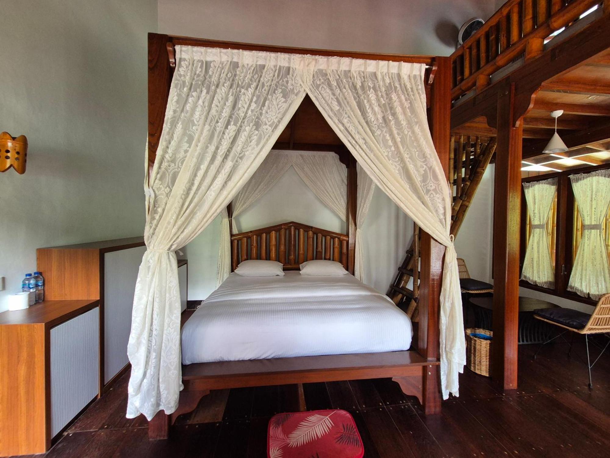 Sam'S Bungalows And Treks Bukit Lawang Dış mekan fotoğraf