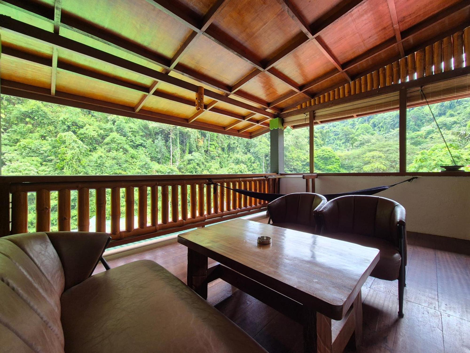 Sam'S Bungalows And Treks Bukit Lawang Dış mekan fotoğraf