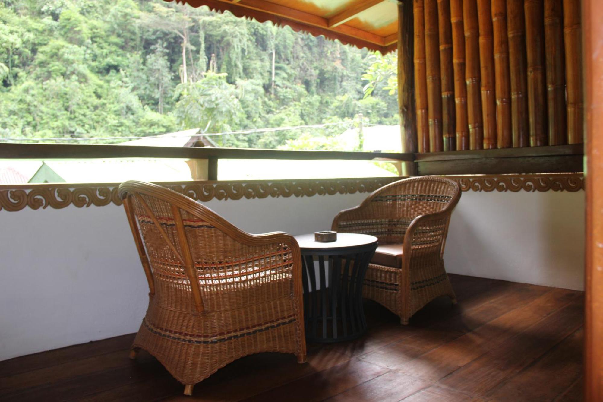 Sam'S Bungalows And Treks Bukit Lawang Dış mekan fotoğraf