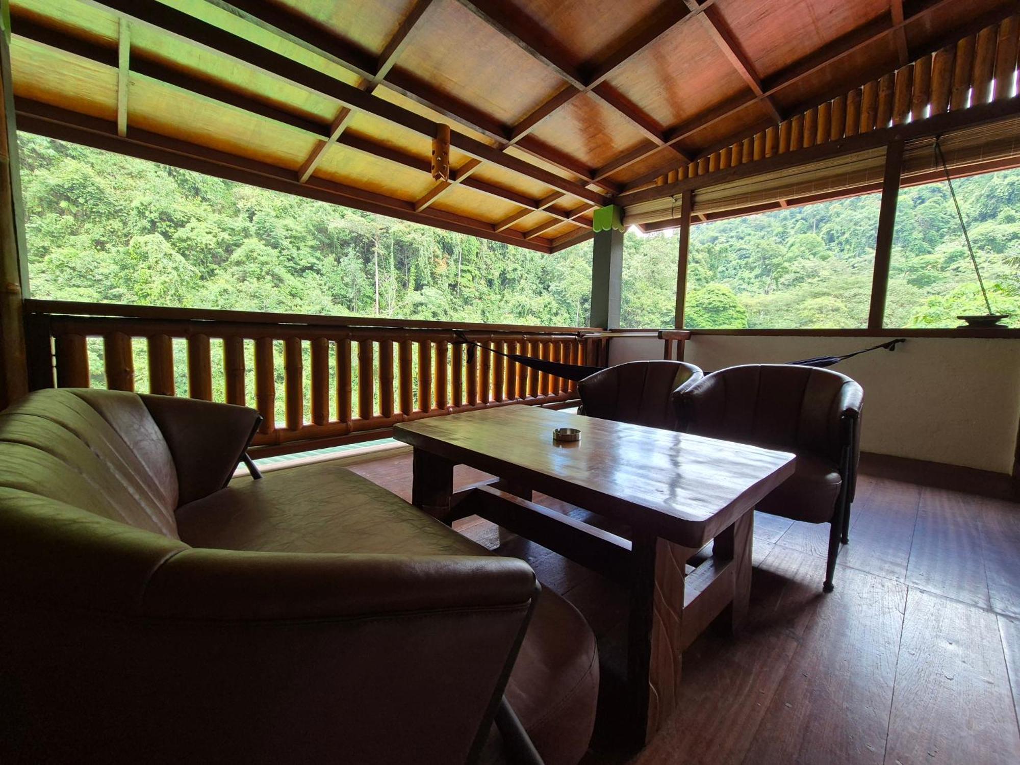 Sam'S Bungalows And Treks Bukit Lawang Dış mekan fotoğraf