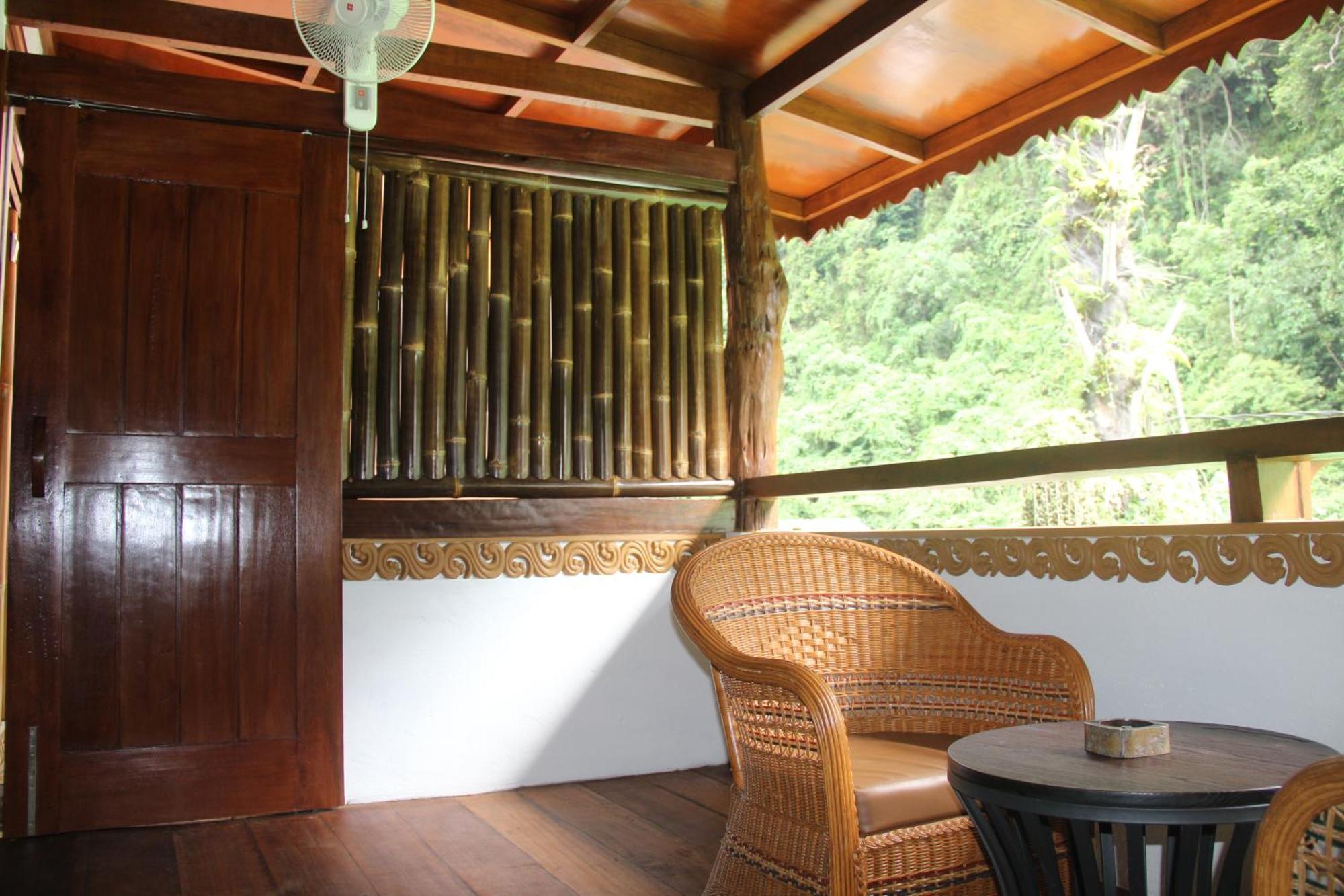 Sam'S Bungalows And Treks Bukit Lawang Dış mekan fotoğraf